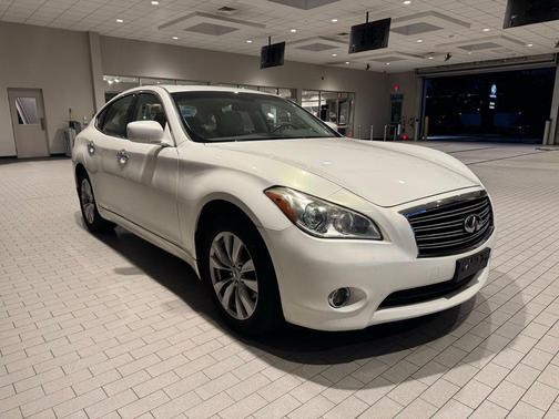 2012 INFINITI M37x Base