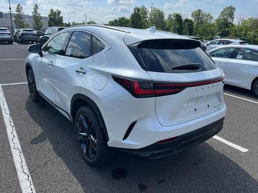 2025 Lexus NX 450h+ Luxury