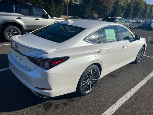 2025 Lexus ES 350 Base