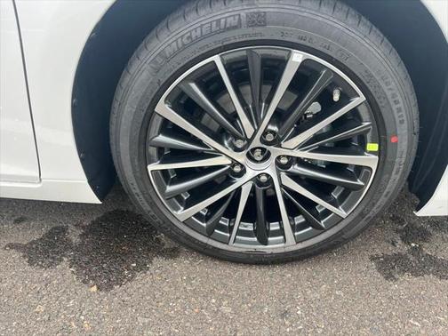 2025 Lexus ES 300h Base
