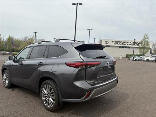 2021 Toyota Highlander Platinum