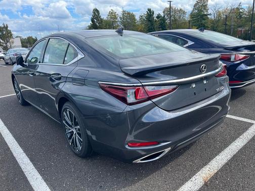 2025 Lexus ES 350 Base