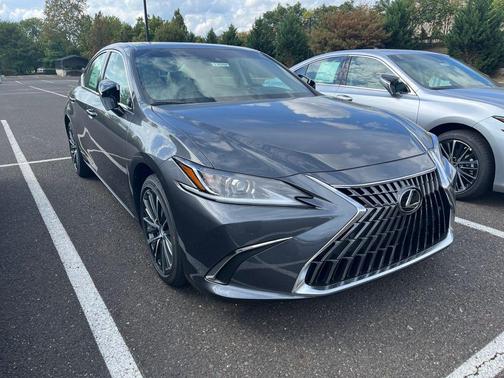 2025 Lexus ES 350 Base