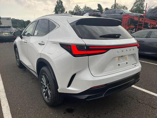 2025 Lexus NX 350h Premium