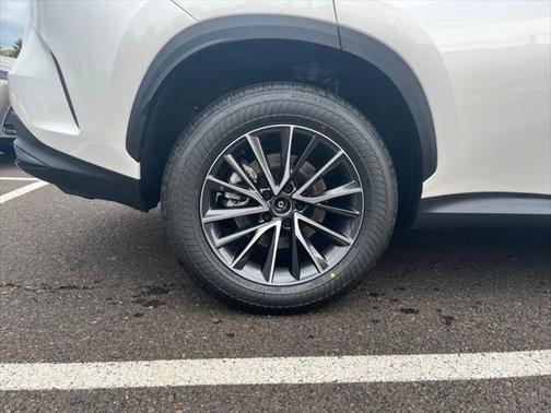 2025 Lexus NX 350h Premium