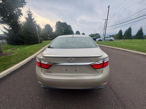 2015 Lexus ES 350 Crafted Line
