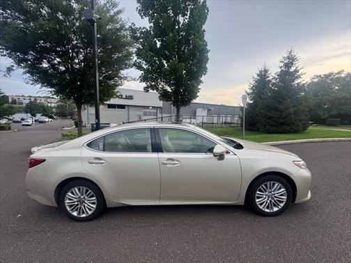 2015 Lexus ES 350 Crafted Line