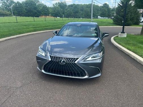 2022 Lexus ES 350 Base