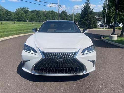 2022 Lexus ES 350 Base