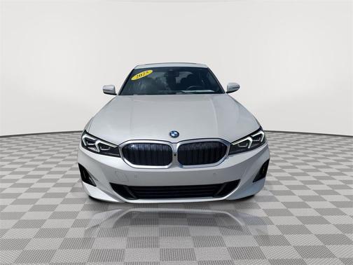 2025 BMW 330 i