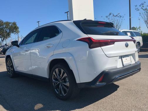 2023 Lexus UX 250h F SPORT Handling