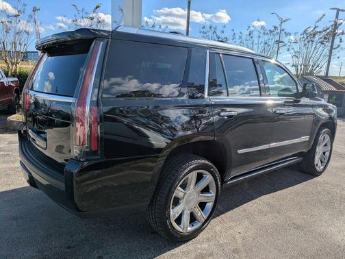 2019 Cadillac Escalade Premium Luxury