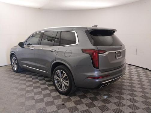 2022 Cadillac XT6 Premium Luxury FWD