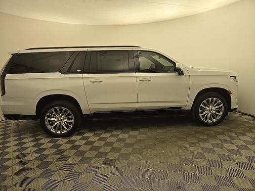 2023 Cadillac Escalade ESV Premium Luxury