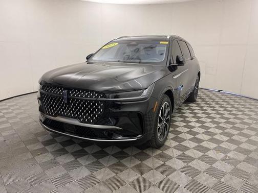 2025 Lincoln Nautilus Reserve