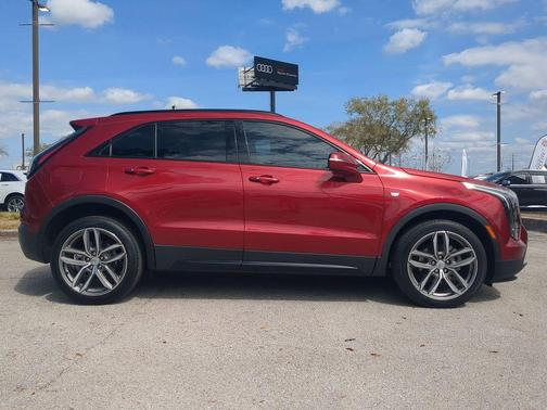 2023 Cadillac XT4 Sport