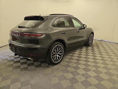 2020 Porsche Macan Base