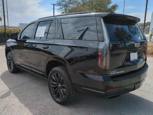 2025 Cadillac Escalade Sport