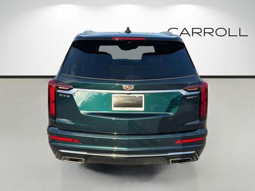 Emerald 2024 Cadillac XT6 Luxury FWD