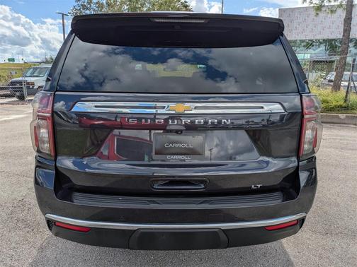 2024 Chevrolet Suburban LT