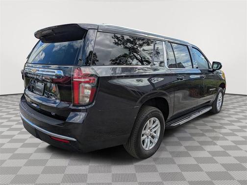 2024 Chevrolet Suburban LT