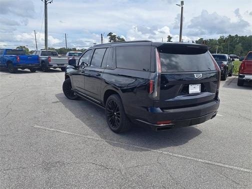 2024 Cadillac Escalade ESV Sport Platinum