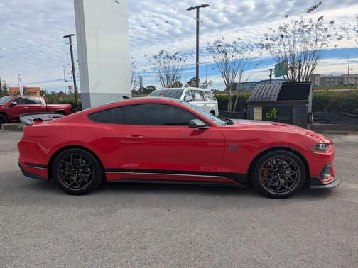 2022 Ford Mustang Mach 1