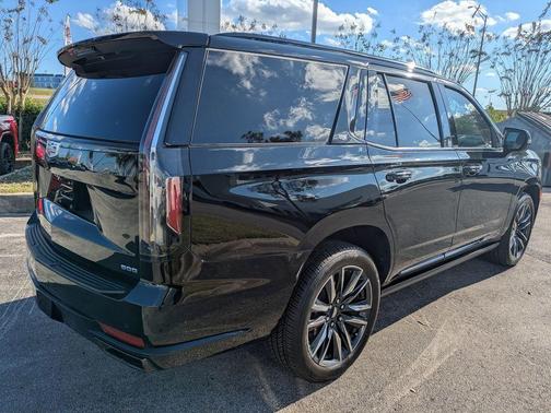 2022 Cadillac Escalade Sport