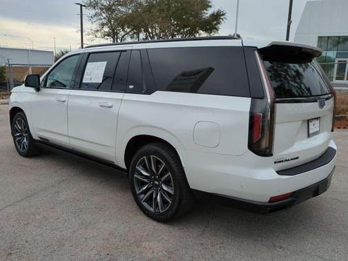 2023 Cadillac Escalade ESV Sport Platinum