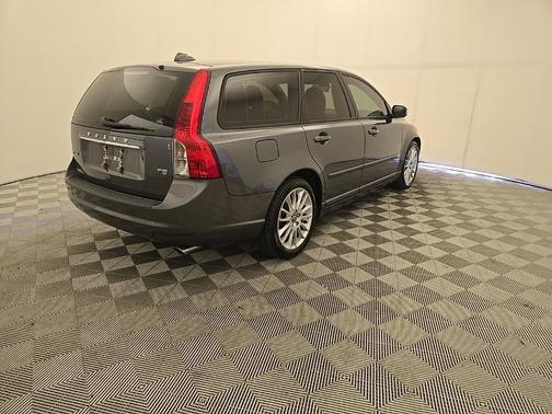 2011 Volvo V50 T5