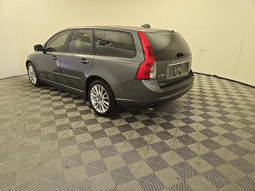 2011 Volvo V50 T5
