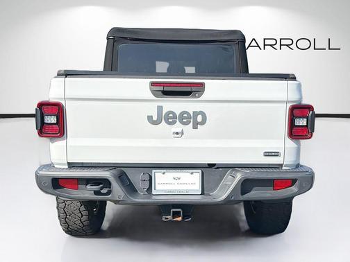 Bright White Clearcoat 2020 Jeep Gladiator Overland