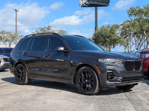 2022 BMW X7 xDrive40i