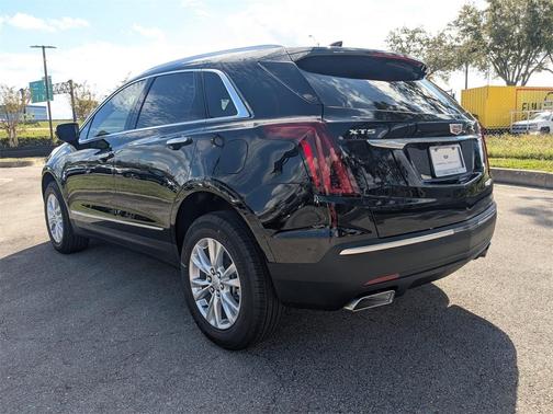 2026 Cadillac XT5 Luxury