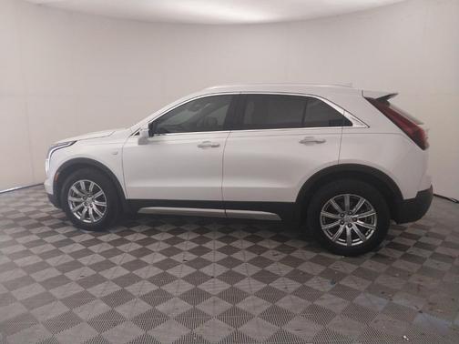 2022 Cadillac XT4 Premium Luxury