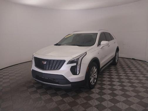 2022 Cadillac XT4 Premium Luxury