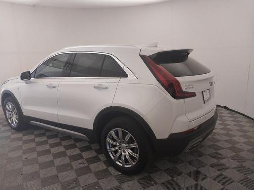 2022 Cadillac XT4 Premium Luxury