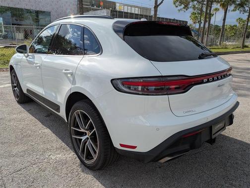 2023 Porsche Macan Base