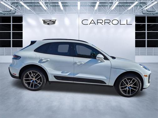 2023 Porsche Macan Base