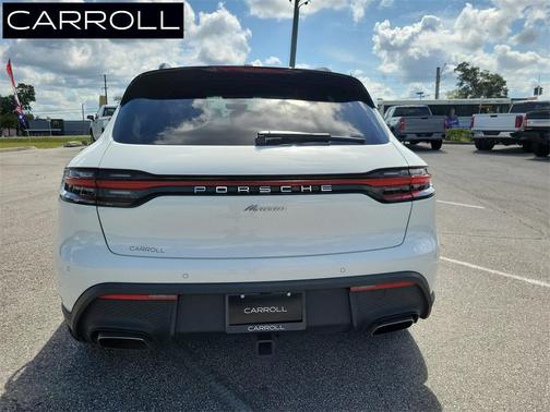 2023 Porsche Macan 