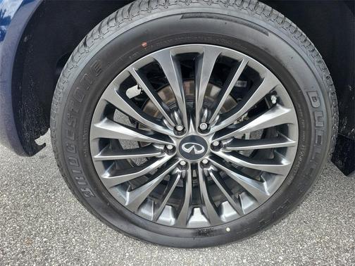 2023 INFINITI QX80 SENSORY