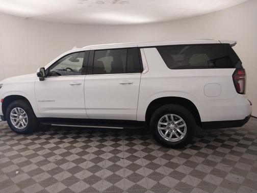 2023 Chevrolet Suburban LT