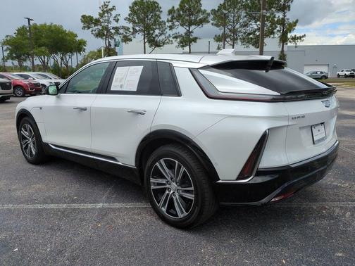 Crystal White Tri-Coat 2024 Cadillac LYRIQ Luxury