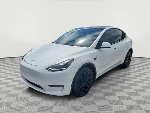2023 Tesla Model Y Long Range