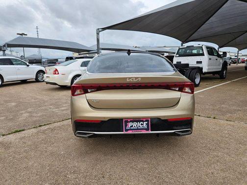 2022 Kia K5 EX