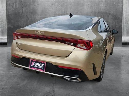 2022 Kia K5 EX