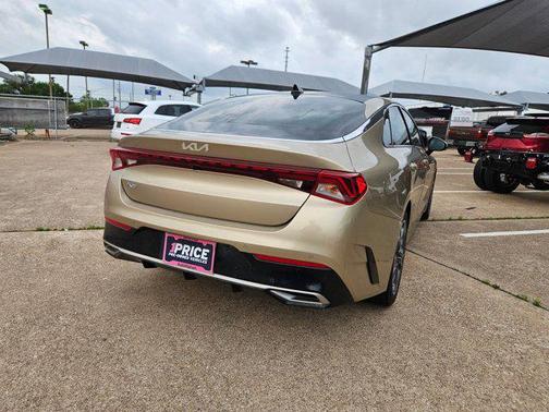 2022 Kia K5 EX