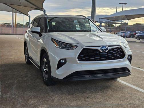 2020 Toyota Highlander Hybrid XLE