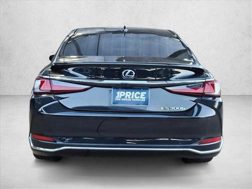 2021 Lexus ES 300h Base