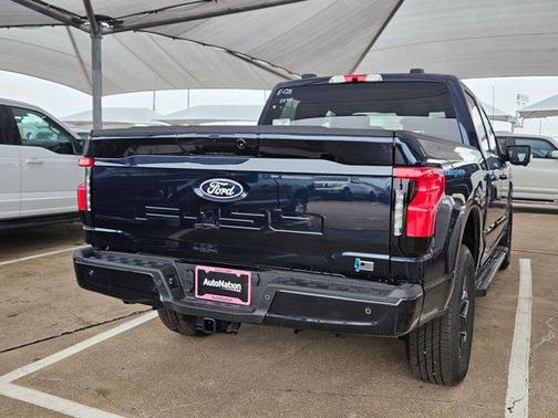 2025 Ford F-150 Lightning Flash